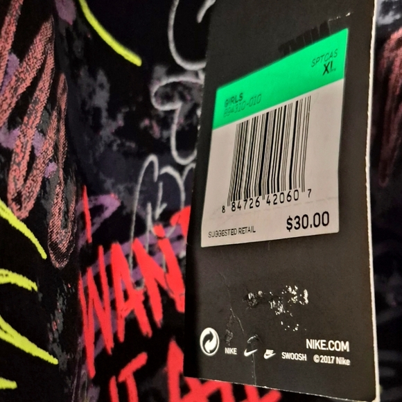 Nike Girls - Picture 4 of 4